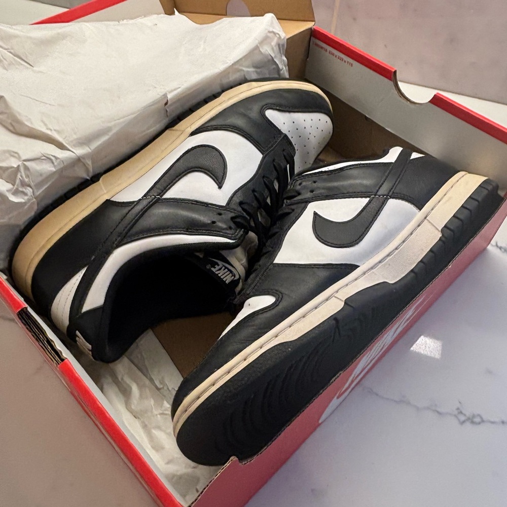 Nike (Panda) Dunk Low - Size11
